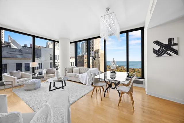 $624,900 | 60 East Monroe Street, Unit 2307, Chicago, IL 60603