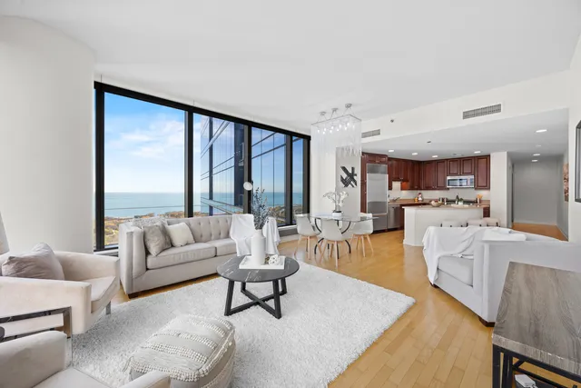 $624,900 | 60 East Monroe Street, Unit 2307, Chicago, IL 60603
