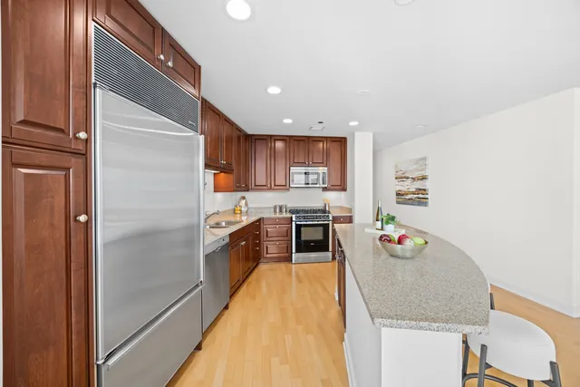 $624,900 | 60 East Monroe Street, Unit 2307, Chicago, IL 60603