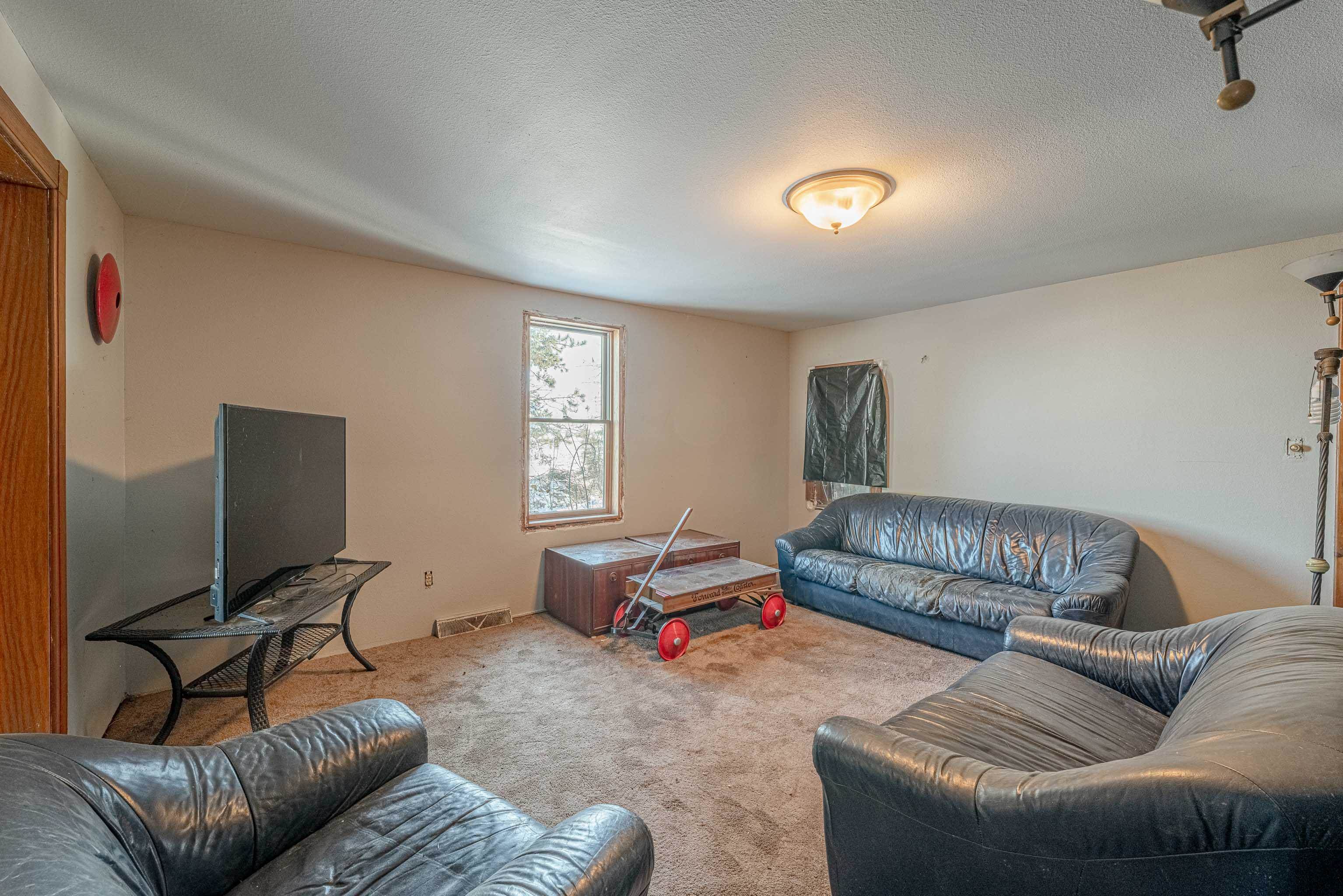 2879 Muller Road Sun Prairie, WI 53590 - Photo 21 of 36