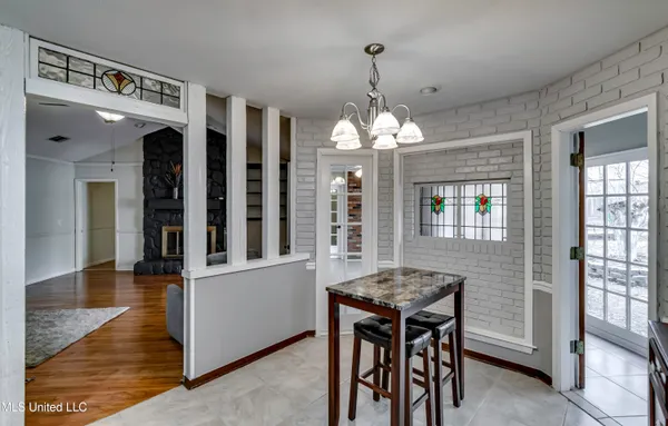 $269,900 | 1422 Mossline Drive, Jackson, MS 39211