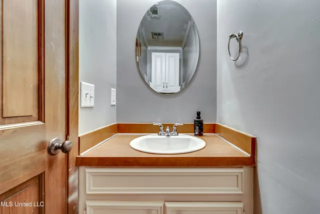 $269,900 | 1422 Mossline Drive, Jackson, MS 39211