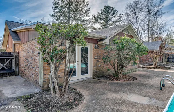 $269,900 | 1422 Mossline Drive, Jackson, MS 39211