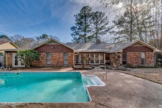 $269,900 | 1422 Mossline Drive, Jackson, MS 39211