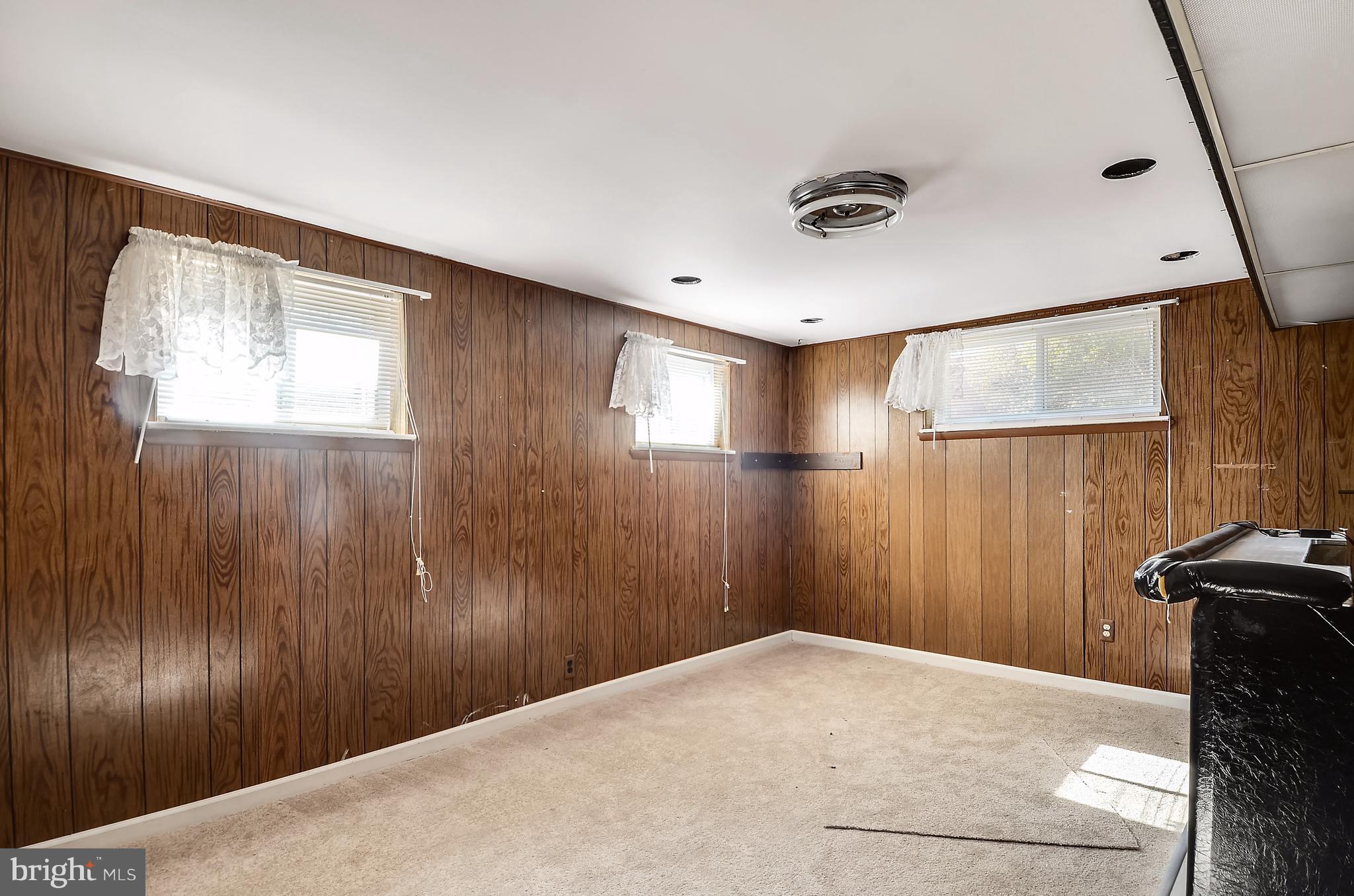5009 Randolph Road Rockville, MD 20852 - Photo 11 of 30 Family Room