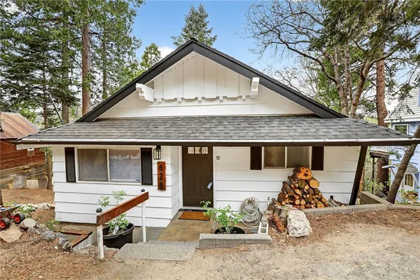 $420,000 | 628 Rose Lane, Twin Peaks, CA 92391