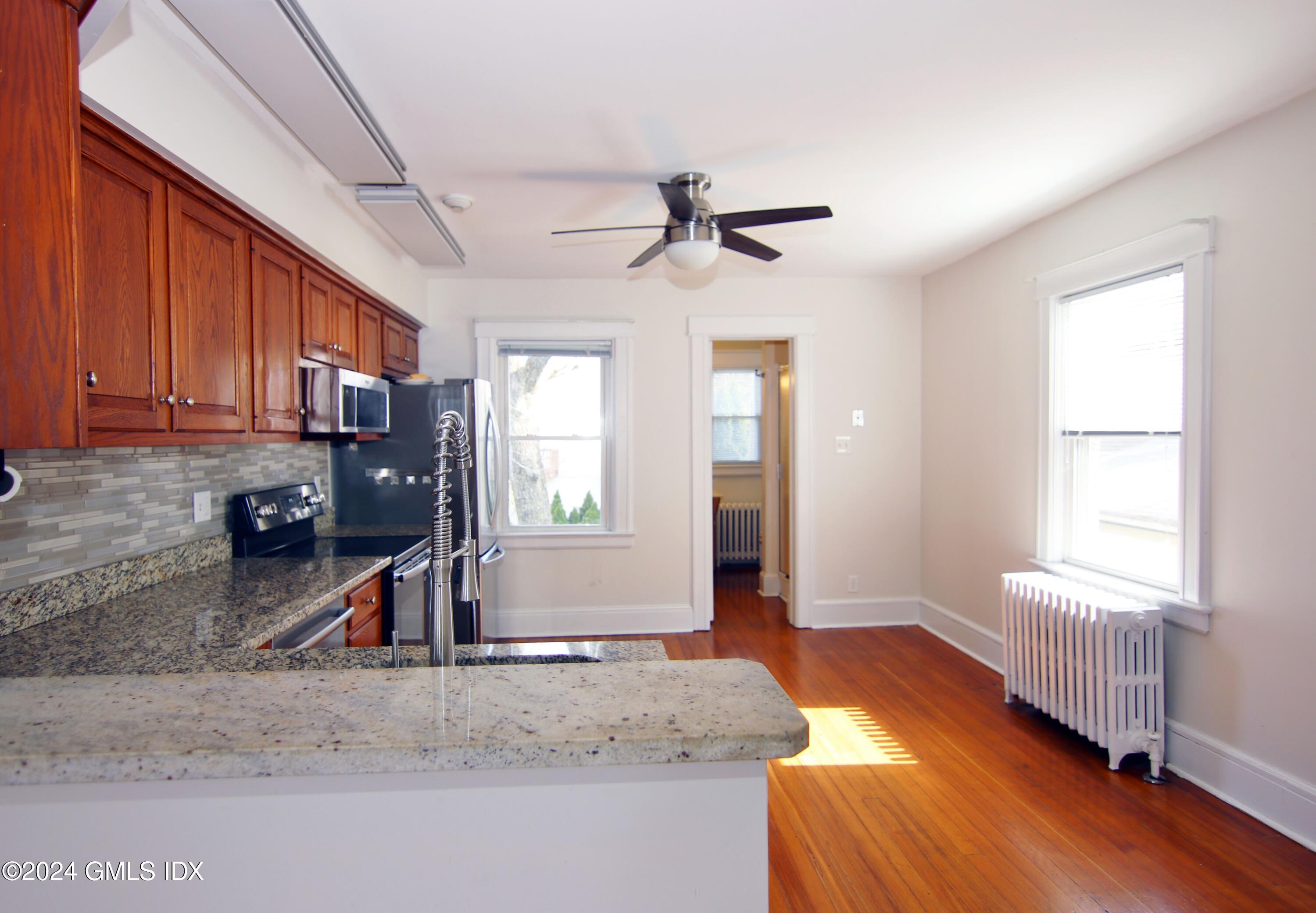25 Division Street, Unit 2 Greenwich, CT 06830 - Photo 11 of 31 IMG_3699