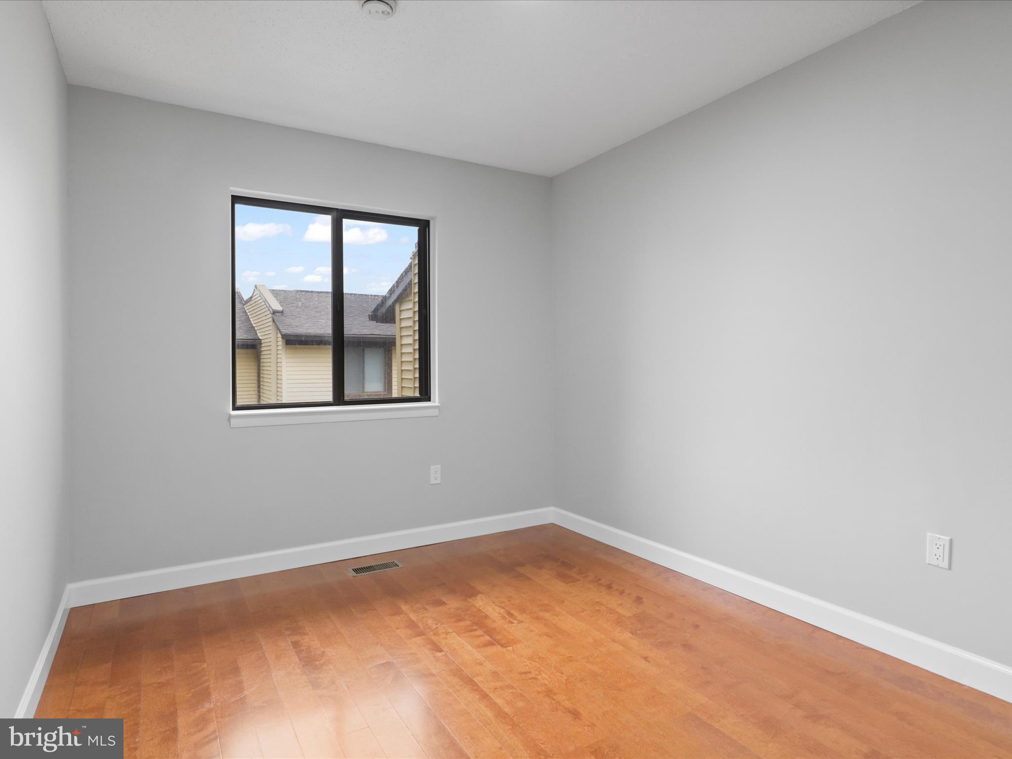 12554 Forrest Hill Road Woodbridge, VA 22192 - Photo 15 of 29