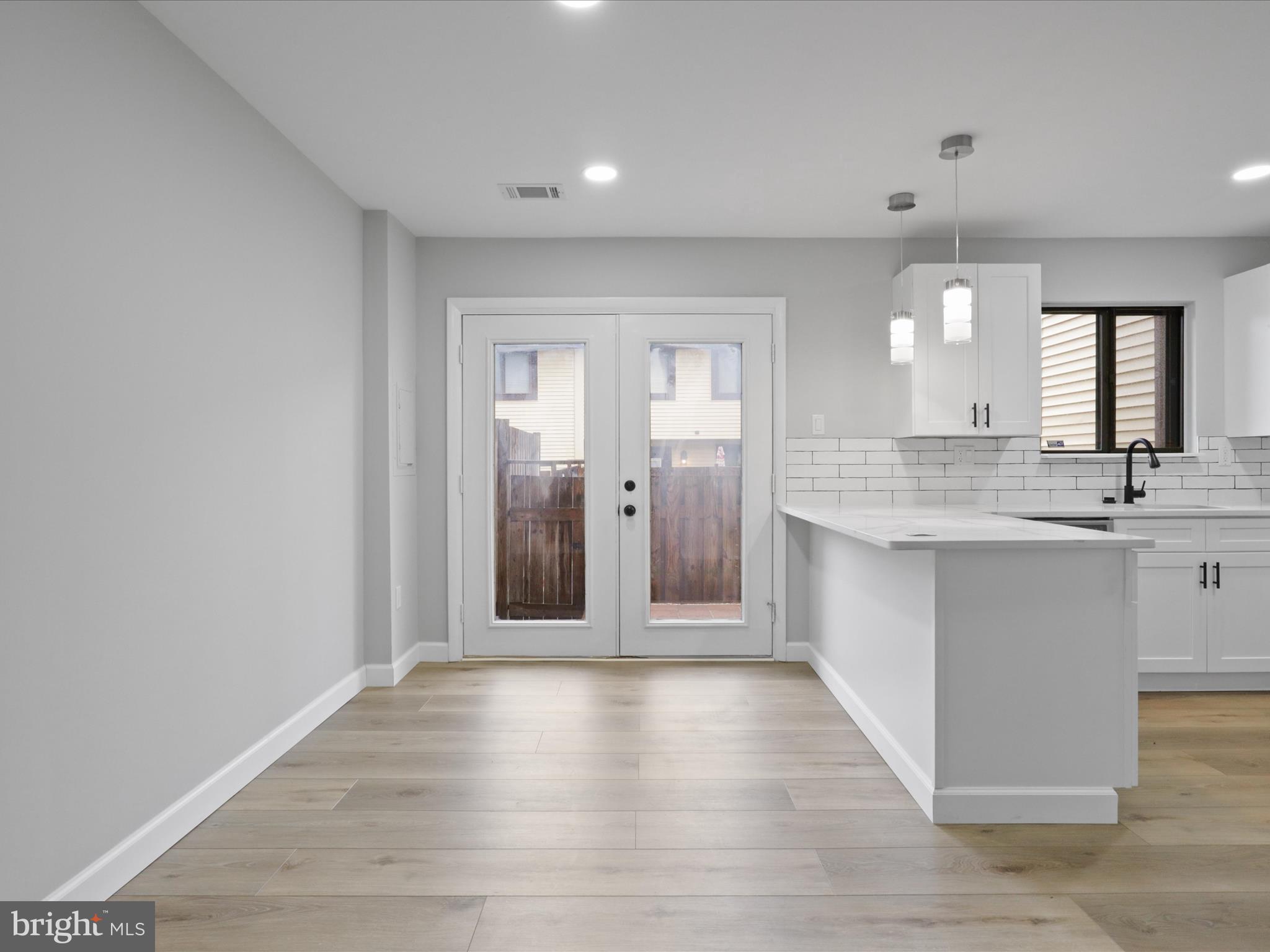 12554 Forrest Hill Road Woodbridge, VA 22192 - Photo 7 of 29