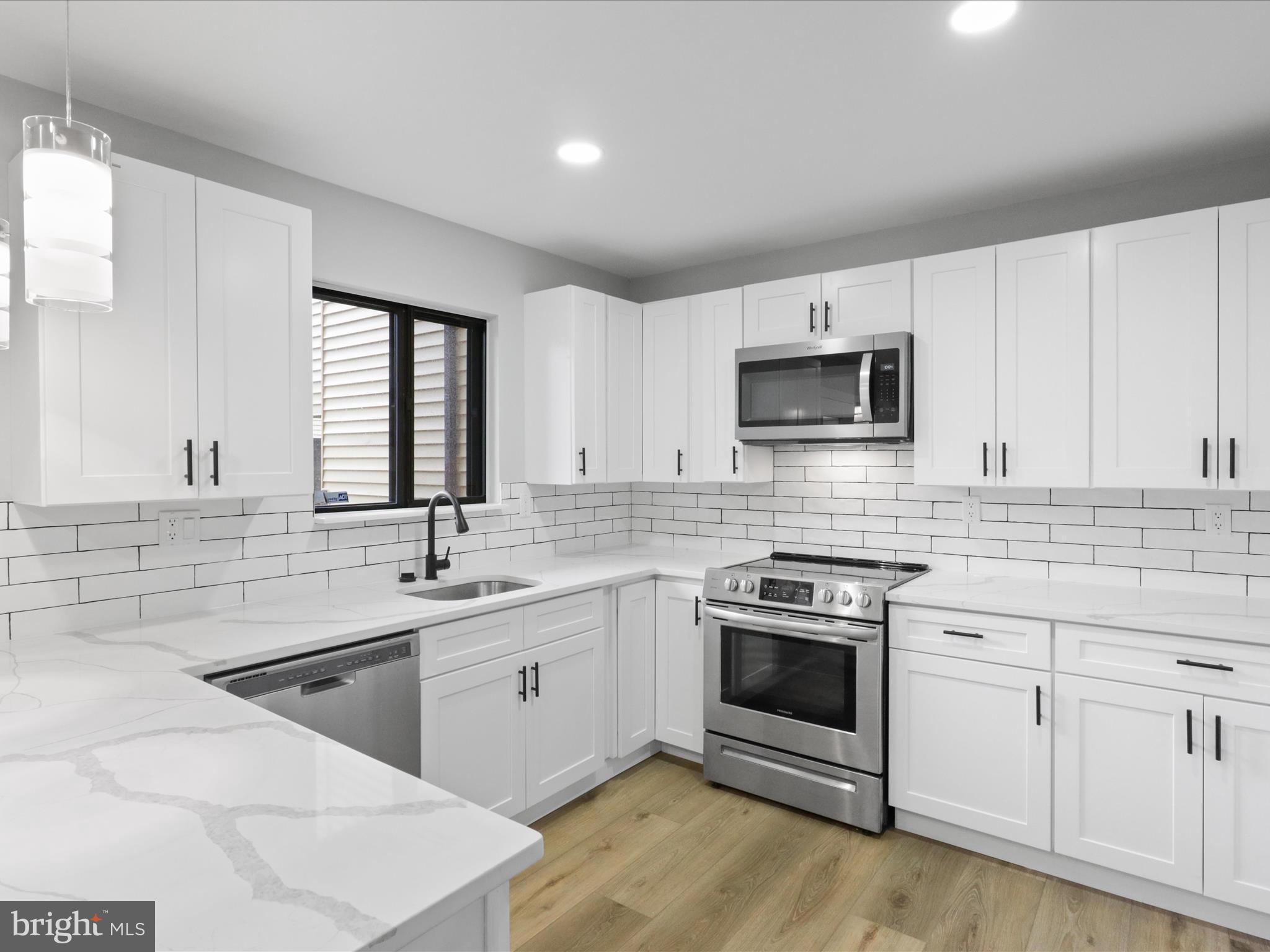 12554 Forrest Hill Road Woodbridge, VA 22192 - Photo 10 of 29