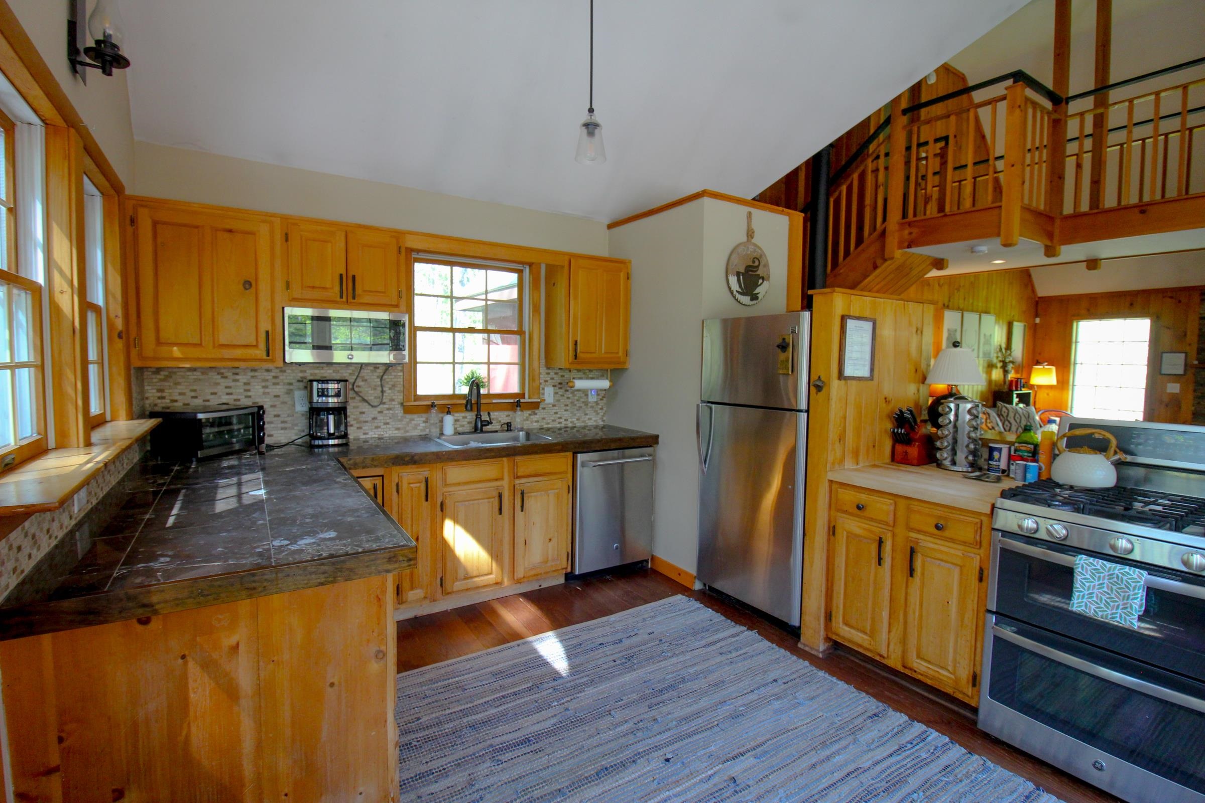 238 Hemlock Hill Road Wardsboro, VT 05360 - Photo 6 of 32