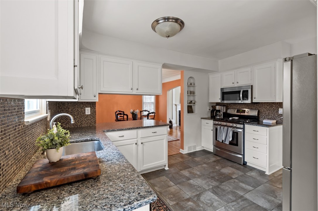 2700 Edgehill Road Cleveland, OH 44106 - Photo 14 of 38 Gallery Image 14