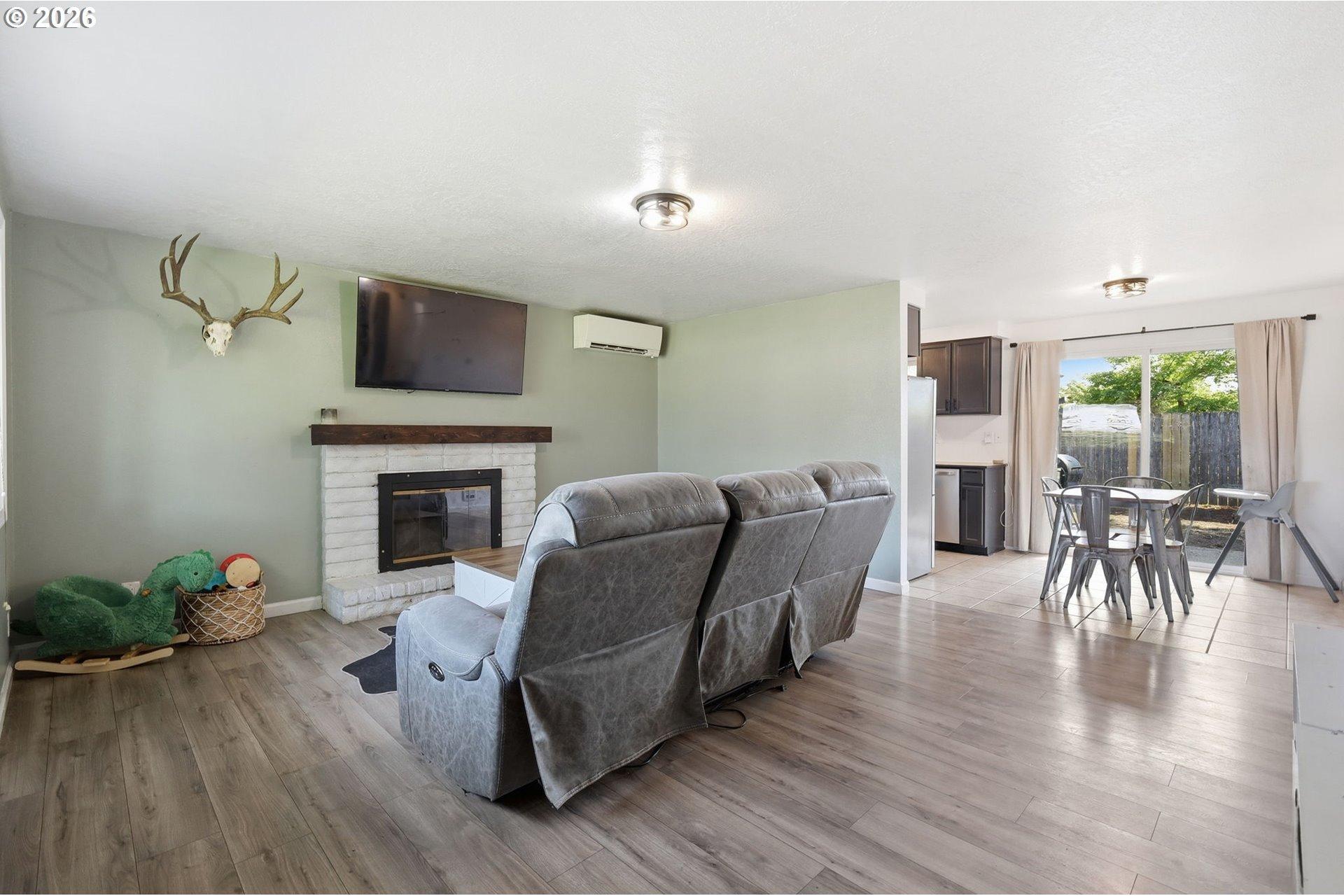 697 54th Street Springfield, OR 97478 - Photo 37 of 39 Gallery Image 37