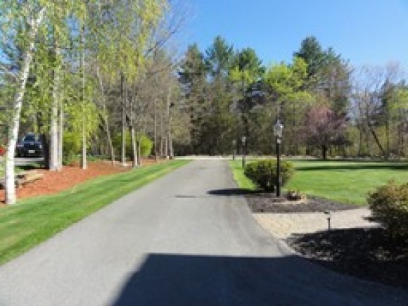 86 Gowing Road Hudson, NH 03051 - Photo 8 of 34
