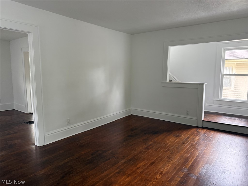 954 Pershing Road Zanesville, OH 43701 - Photo 5 of 19