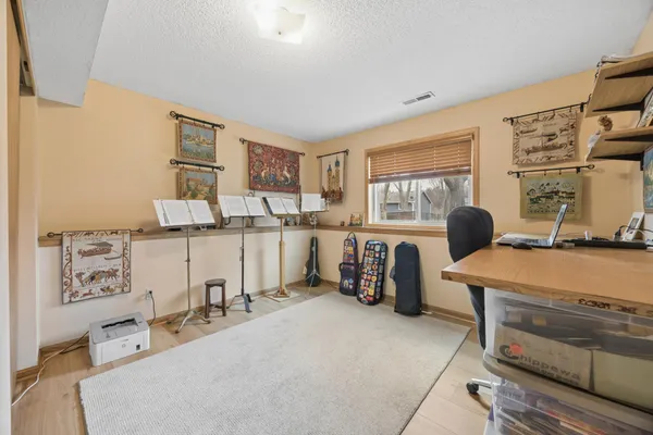 $400,000 | 12975 Garner Lane, St. Paul, MN 55124