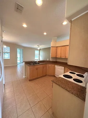 $2,000 | 2096 The Oaks Boulevard, Kissimmee, FL 34746