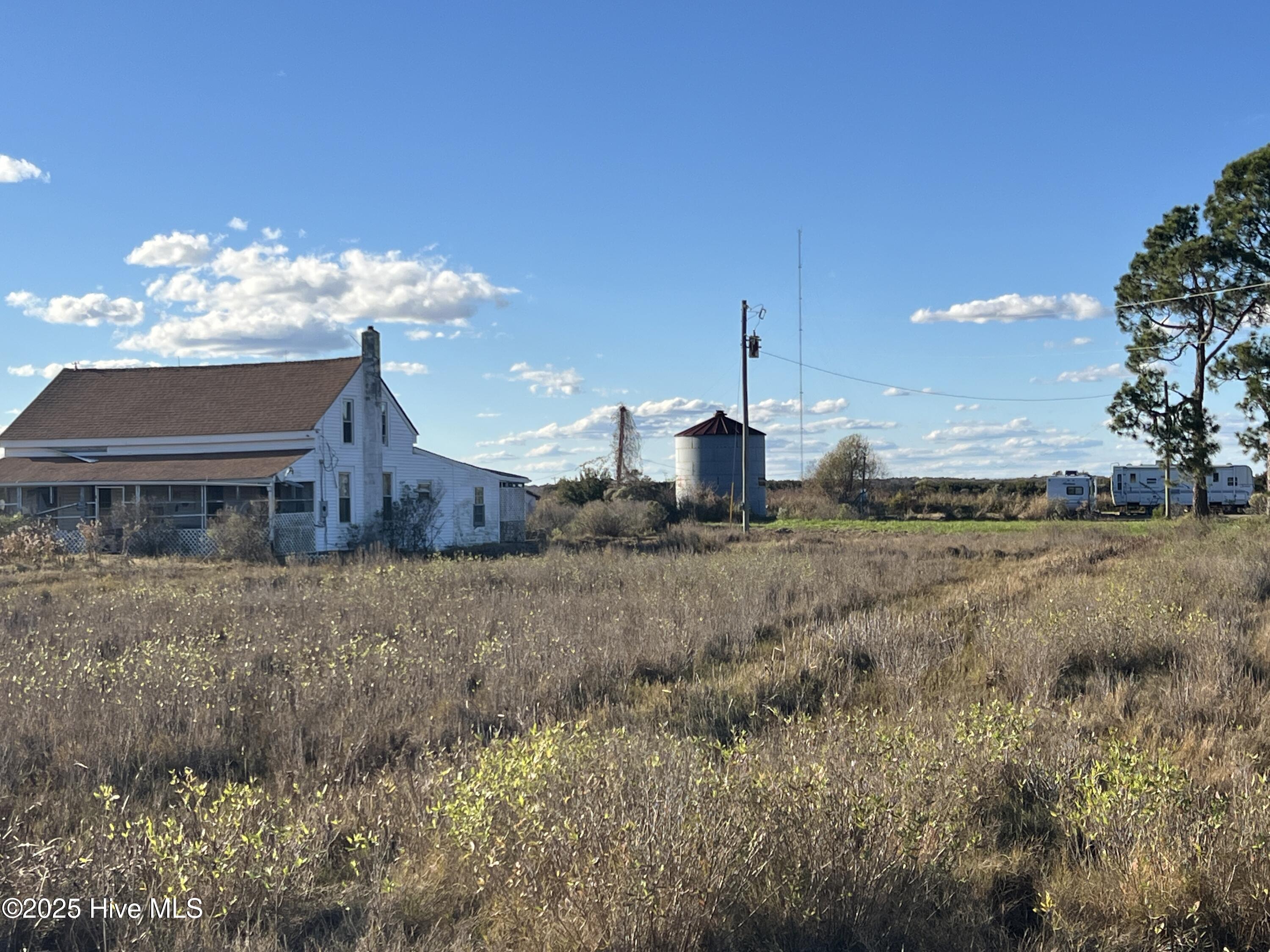 1507 White Plains Road Engelhard, NC 27824 - Photo 5 of 16 IMG_5113