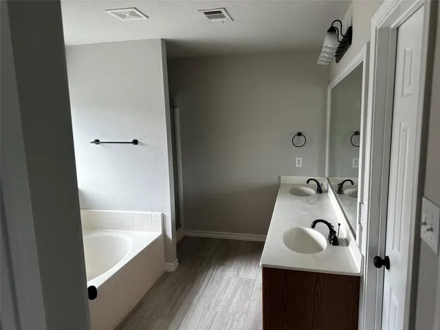 $2,200 | 2512 Clubhouse Drive, Denton, TX 76210