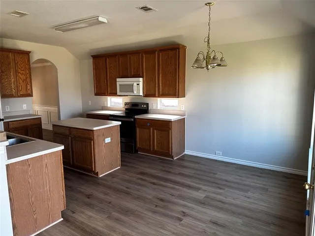 $2,200 | 2512 Clubhouse Drive, Denton, TX 76210