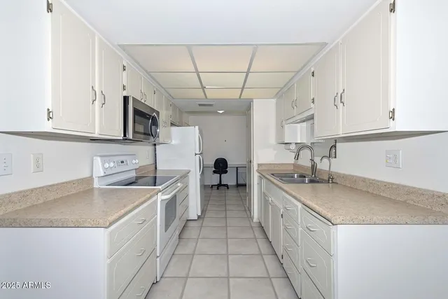 $225,000 | 19252 North Star Ridge Drive, Sun City West, AZ 85375