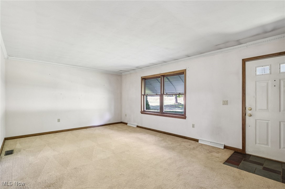 1005 Ellsworth Bailey Road Warren, OH 44481 - Photo 4 of 34