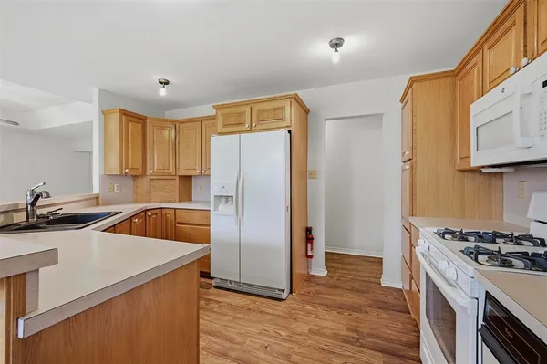 $385,900 | 1808 East Fm 120, Denison, TX 75021