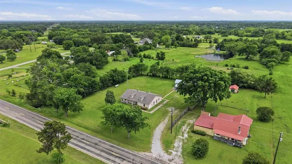 $385,900 | 1808 East Fm 120, Denison, TX 75021