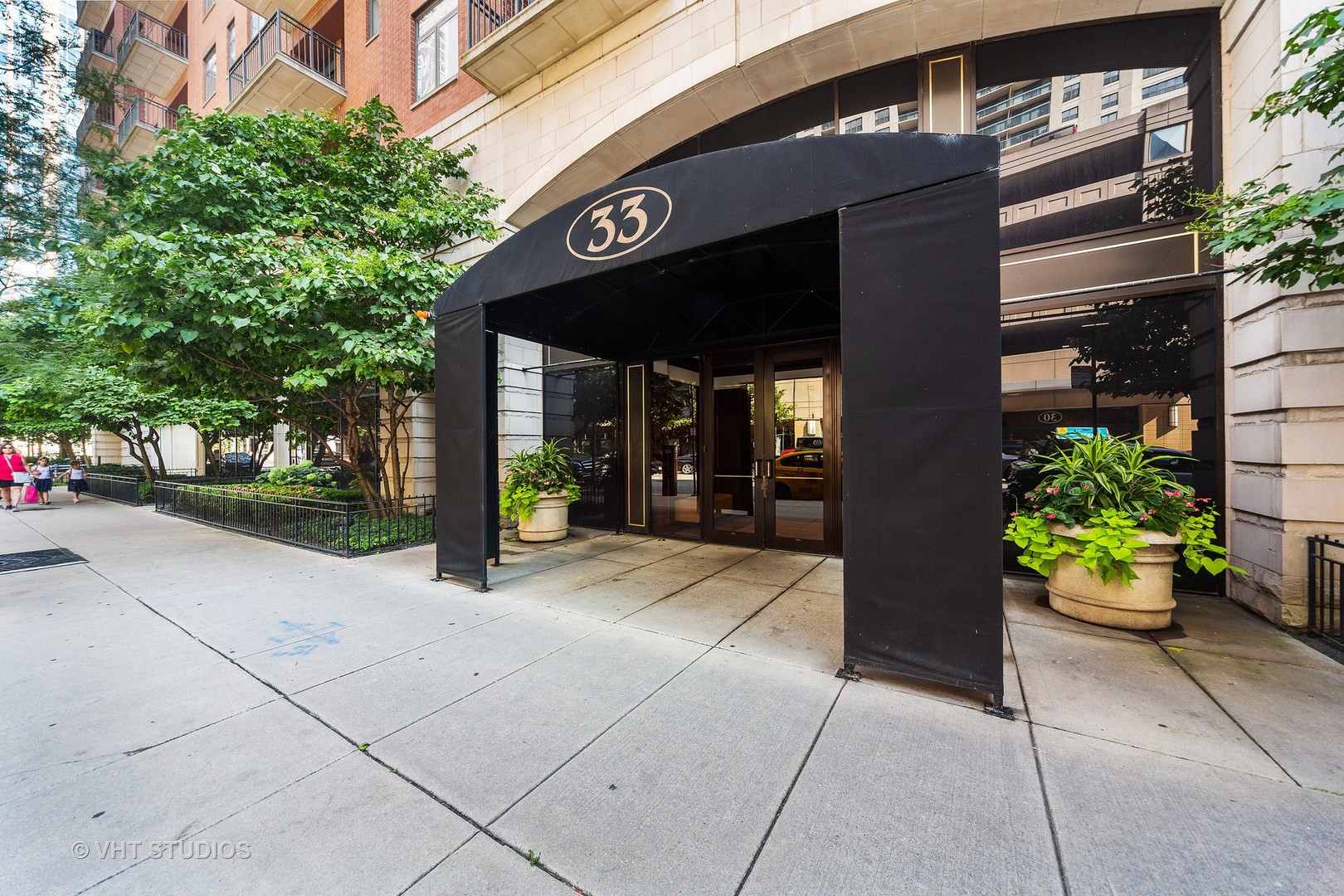 33 West Huron Street, Unit 608 Chicago, IL 60654 - Photo 1 of 28