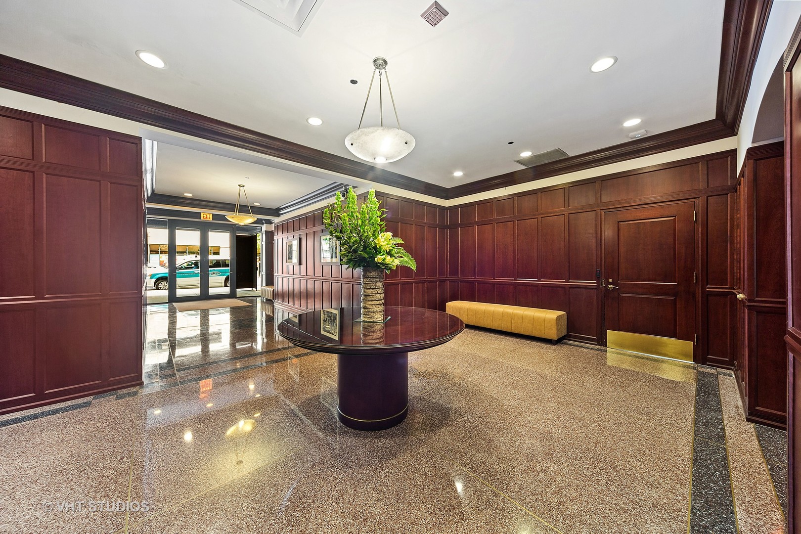 33 West Huron Street, Unit 608 Chicago, IL 60654 - Photo 2 of 28