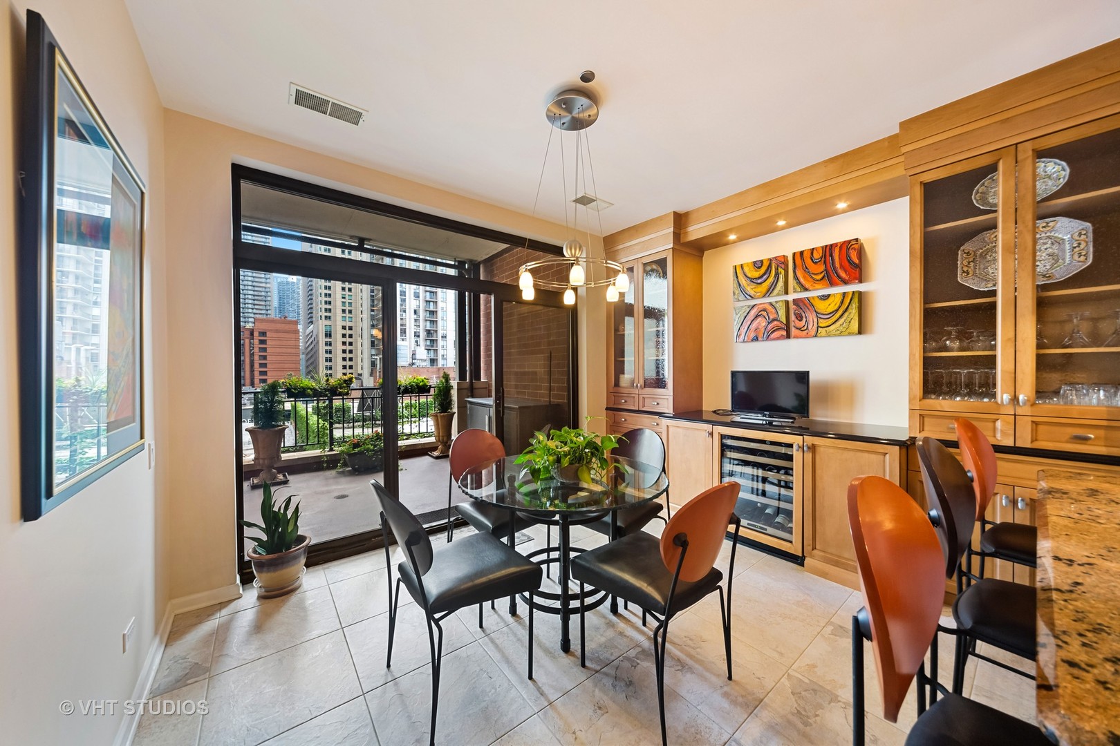 33 West Huron Street, Unit 608 Chicago, IL 60654 - Photo 12 of 28