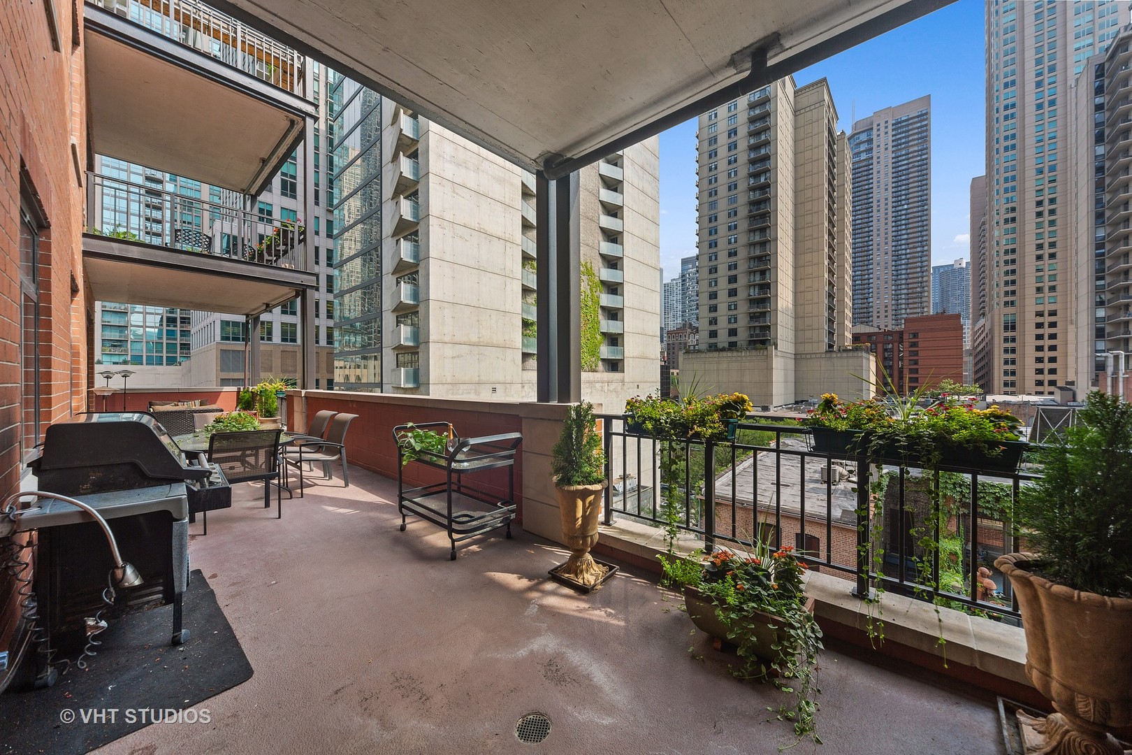 33 West Huron Street, Unit 608 Chicago, IL 60654 - Photo 13 of 28