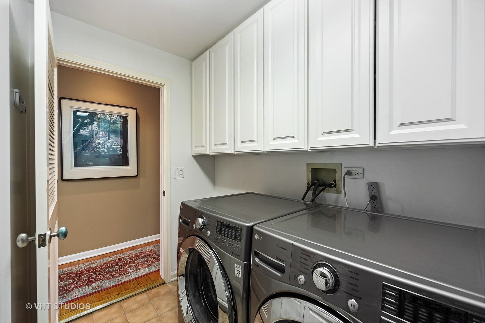 33 West Huron Street, Unit 608 Chicago, IL 60654 - Photo 27 of 28