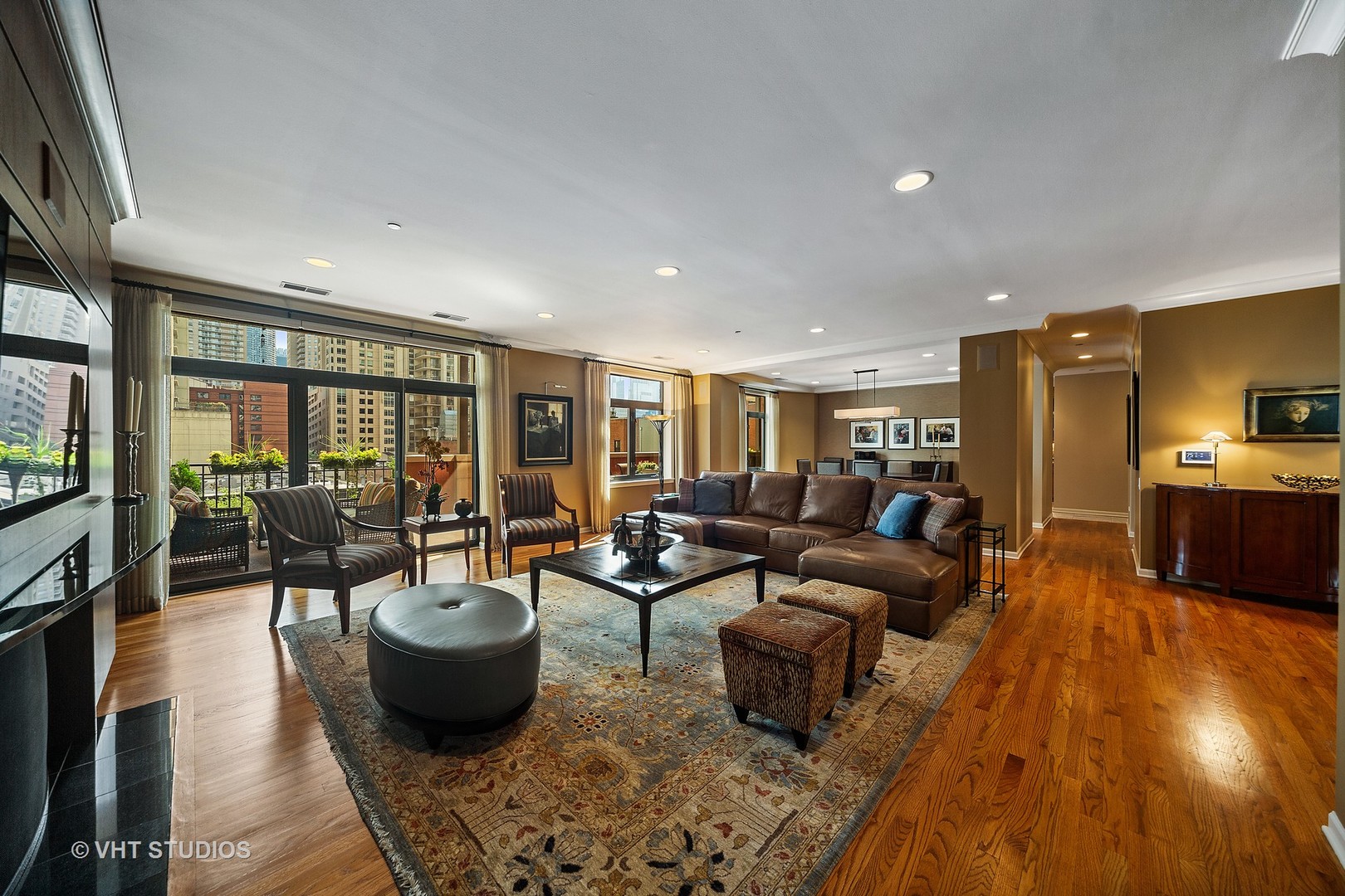 33 West Huron Street, Unit 608 Chicago, IL 60654 - Photo 6 of 28