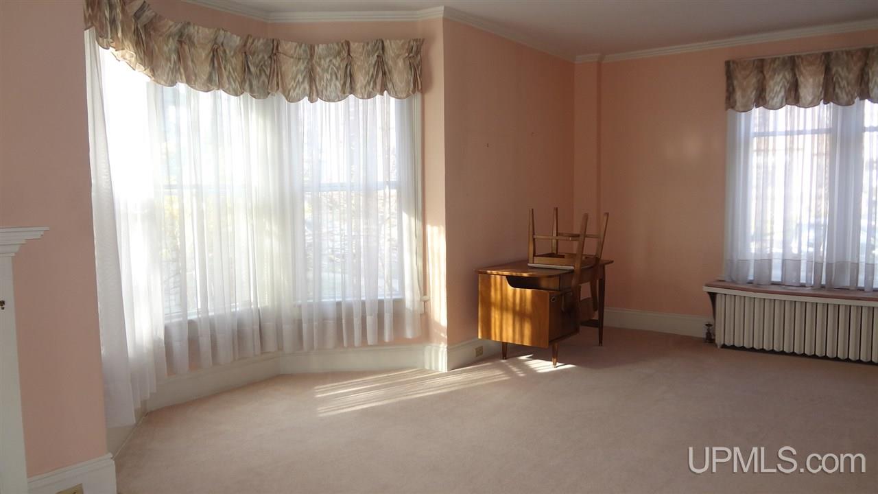 214 East Ridge Street Marquette, MI 49855 - Photo 9 of 34 Gallery Image 9