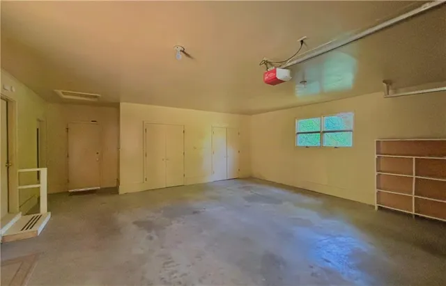 $299,500 | 41 Stonecrest Drive, St. Joseph, MO 64506