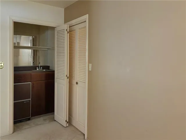 $299,500 | 41 Stonecrest Drive, St. Joseph, MO 64506