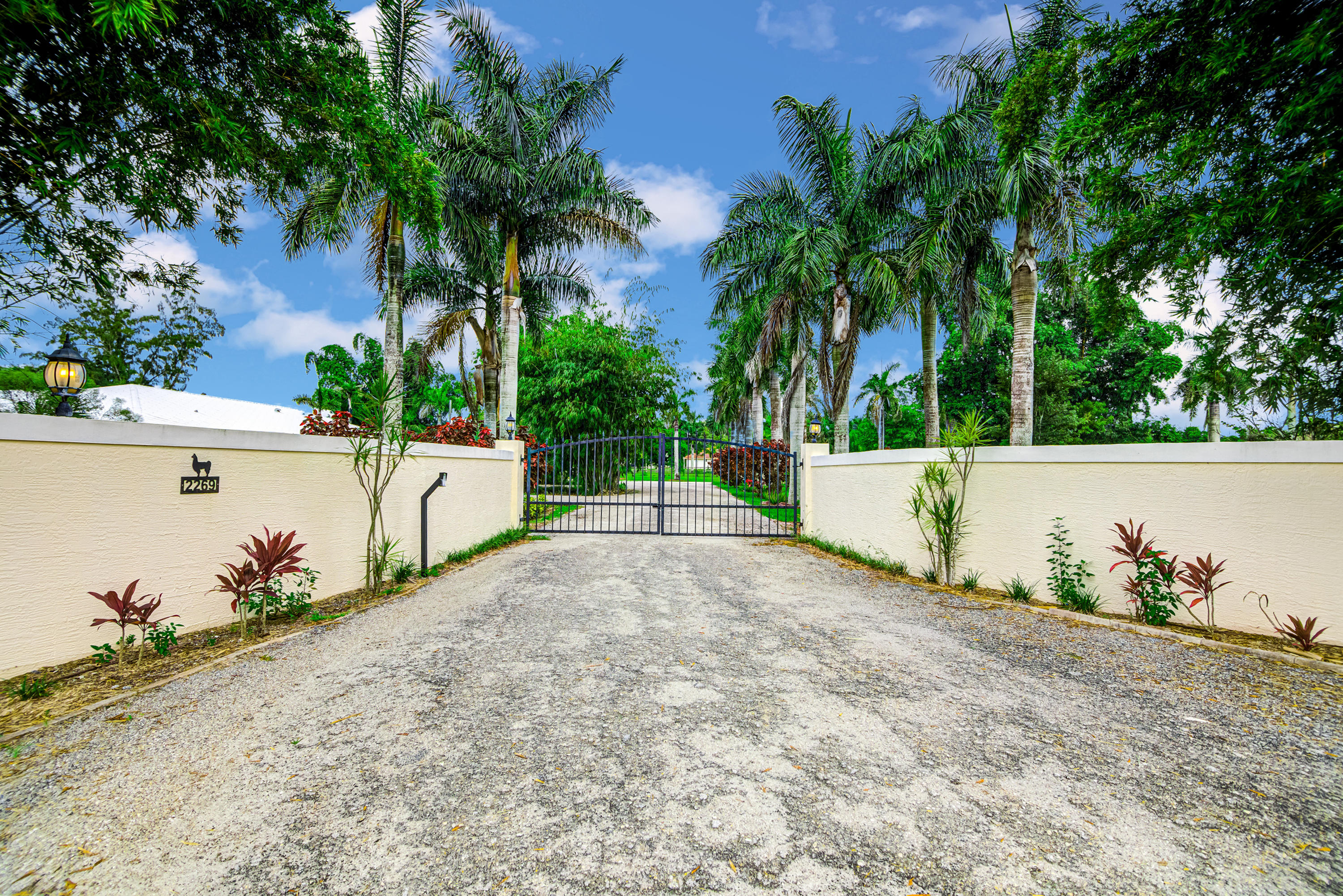 2269 B Road Loxahatchee Groves, FL 33470 - Photo 11 of 102 ELECTRIC GATE