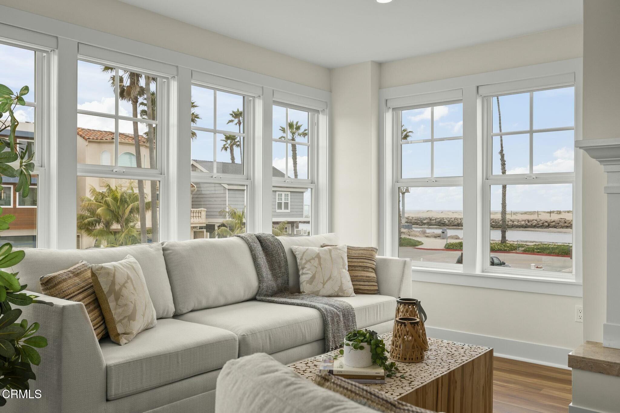 2500 Ocean Drive Oxnard, CA 93035 - Photo 18 of 72 Family room