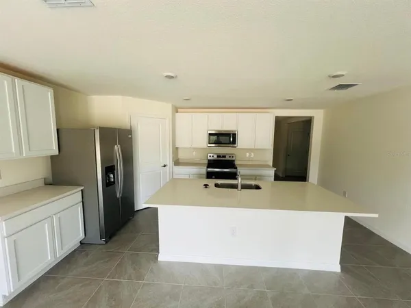 $2,300 | 3667 169th Place, Ocala, FL 34473