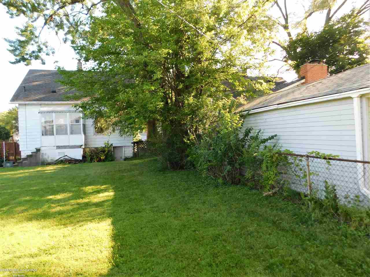 15115 Charles R Avenue Eastpointe, MI 48021 - Photo 13 of 14