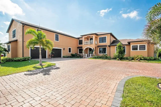 $1,249,900 | 3211 Lakeshore Boulevard, St. Cloud, FL 34769
