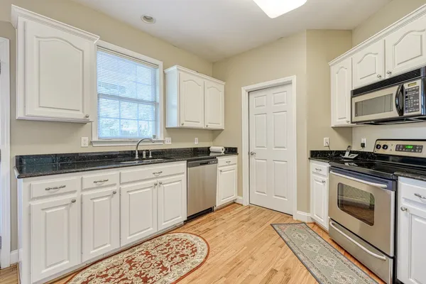 $374,900 | 130 Darmondale Drive, Moore, SC 29369