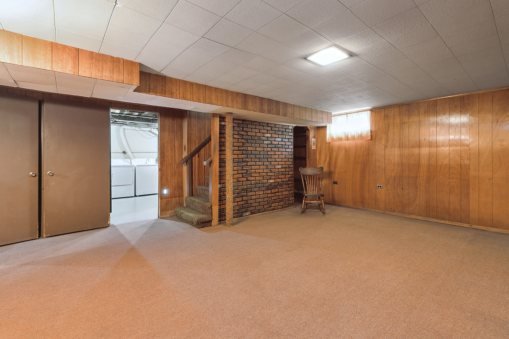 1352 Evergreen Road Homewood, IL 60430 - Photo 21 of 32 a view of an empty room