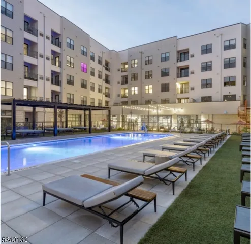 $2,098 | 100 Union Street, Unit 214, Elizabeth, NJ 07202