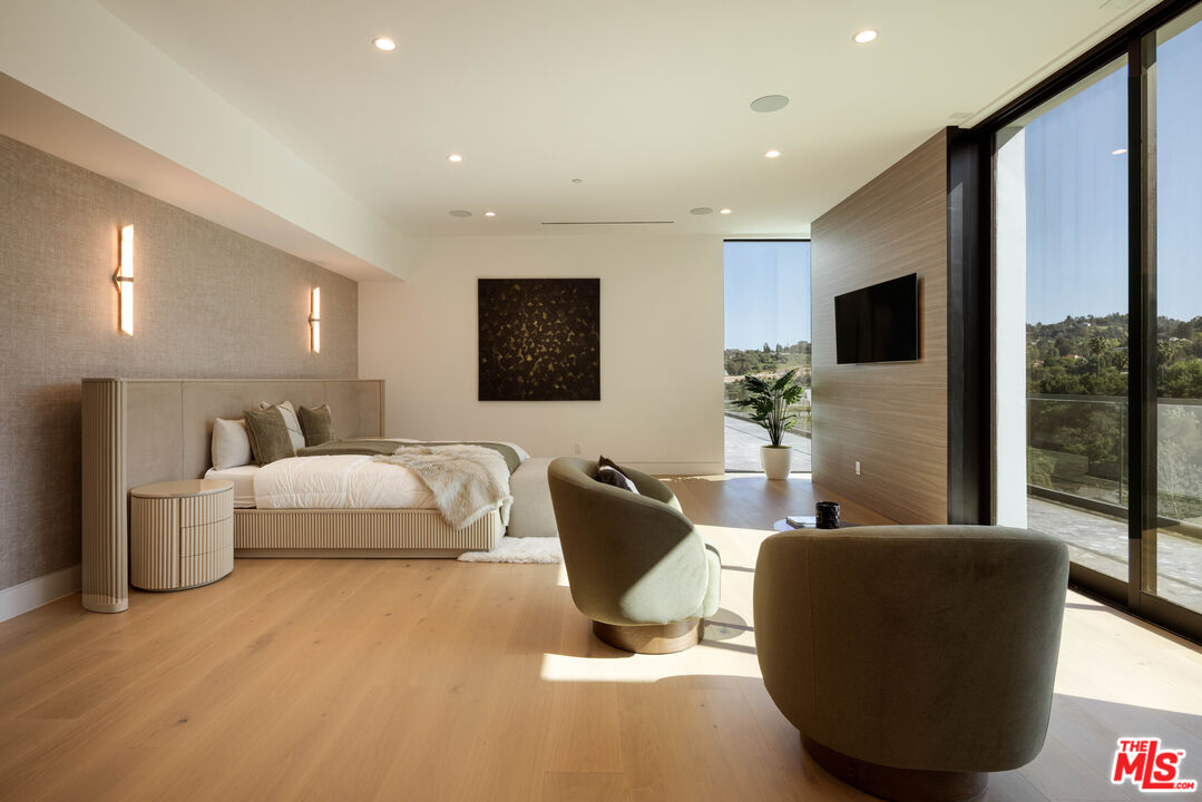 15834 High Knoll Road Encino, CA 91436 - Photo 22 of 54