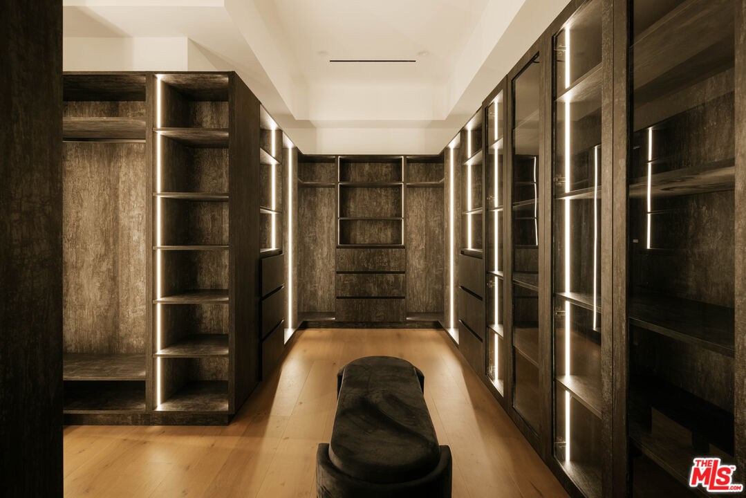 15834 High Knoll Road Encino, CA 91436 - Photo 26 of 54