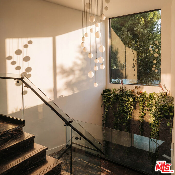 15834 High Knoll Road Encino, CA 91436 - Photo 27 of 54