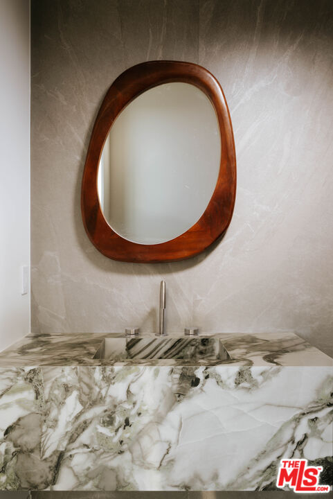 15834 High Knoll Road Encino, CA 91436 - Photo 35 of 54