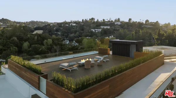 $13,999,999 | 15834 High Knoll Road, Encino, CA 91436